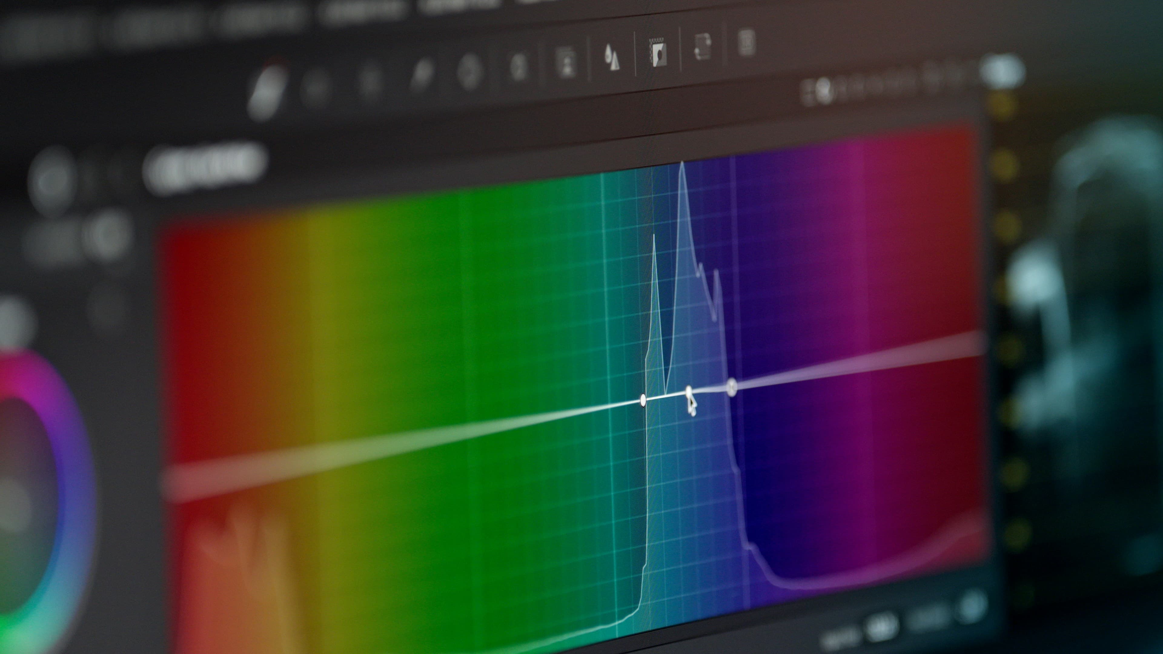 Colour grading curves